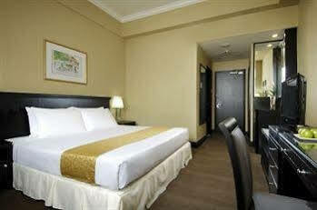 Berjaya Penang Hotel 4*